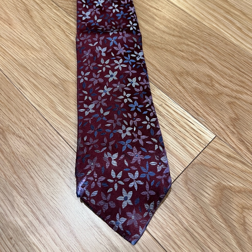 Barney’s New York tie